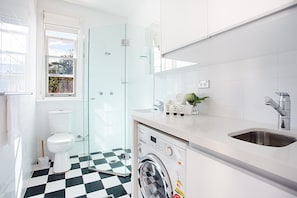 Apartment | Bathroom | Towels