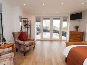 3 bedrooms, individually decorated, individually furnished - Sandy Nook (Redcar)