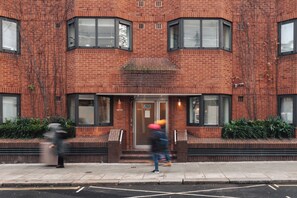 Mặt tiền nơi lưu trú