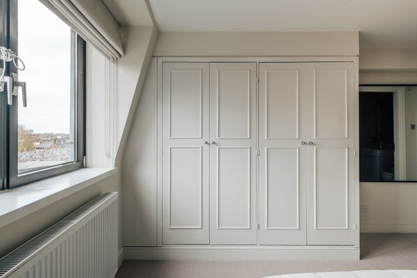 Căn hộ, 1 phòng ngủ, bếp | Bàn, khu vực làm việc phù hợp cho laptop, bàn ủi/dụng cụ ủi quần áo 