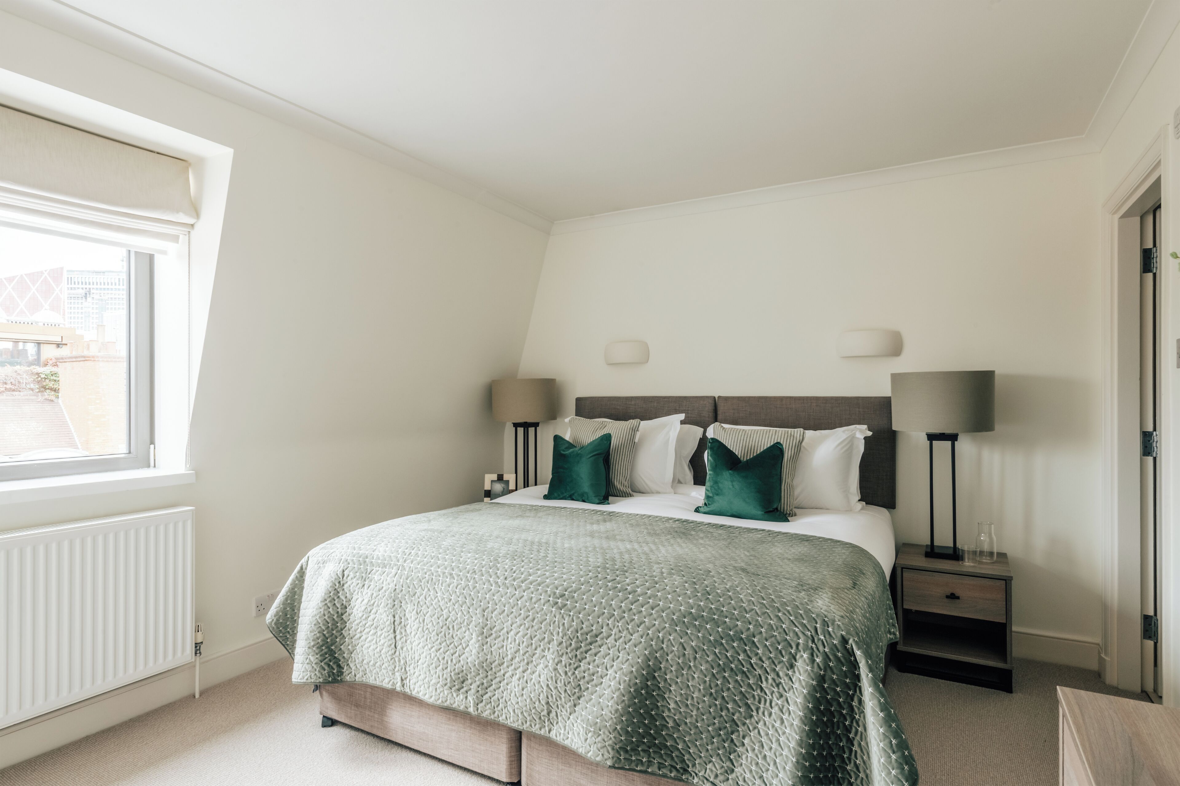 Apartamento, 2 habitaciones, cocina | Escritorio y espacio para trabajar con un portátil