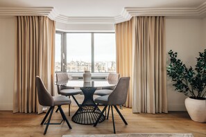 Deluxe Apartment, 2 Bedrooms, Kitchen | Living area | 43-inch Smart TV with digital channels - The Eccleston by Nestor (London)