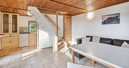Petite maison de vacances Kirschallee avec vue sur la montagne, terrasse privée et jardin commun