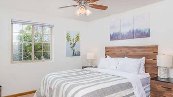 3 chambres, fer et planche Ă repasser, Wi-Fi, draps fournis