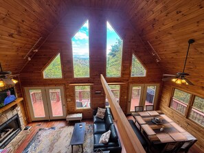 Smart TV, fireplace, ping pong