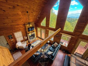 Smart TV, chimenea y tenis de mesa 