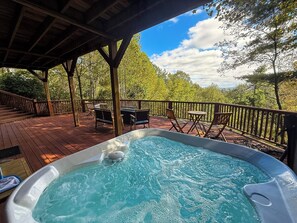 Tina de hidromasaje al aire libre