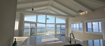 Charming 3-bedroom house in wonderful West Creek with AC