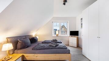 4 Schlafzimmer, Bügeleisen/Bügelbrett, WLAN, Bettwäsche