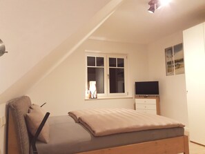 Bügeleisen/Bügelbrett, WLAN, Bettwäsche, Rollstuhlgeeignet