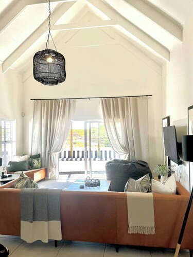 11 Korhaan Paternoster