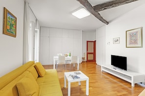 Appartement Familial, plusieurs chambres, en bord de lac (Bogliaco Lake Front) | Coin séjour
