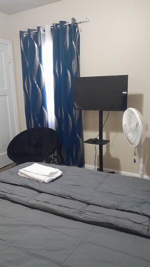 2 dormitoris, planxa i posts de planxar, wifi gratuïta i roba de llit 