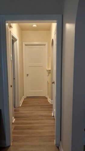 Charming 2-bedroom house in Milwaukee with AC