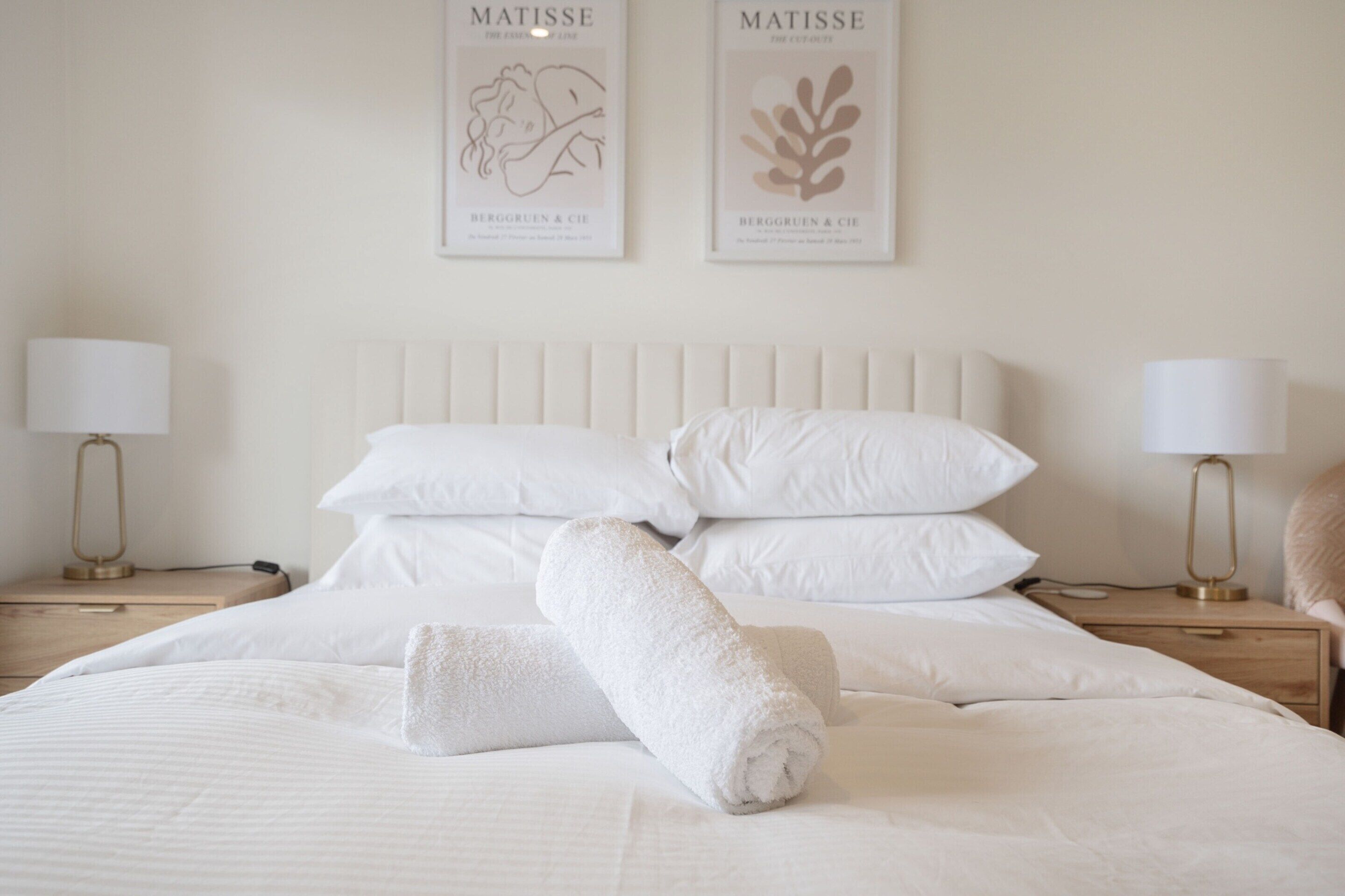 1 habitación y espacio para trabajar con laptop 