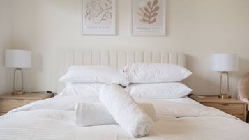 1 habitación y espacio para trabajar con laptop