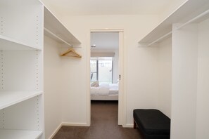 Apartment | 1 bedroom, laptop workspace, iron/ironing board, bed sheets