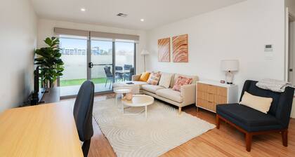 Ground Level 1-bed: Courtyard & Alfresco Dining