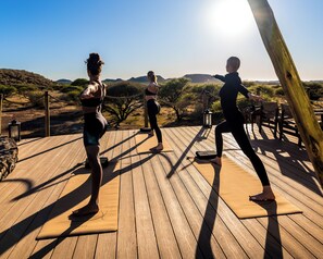 Yoga - Maloba Lodge - Private Game Reserve (Tokologo)