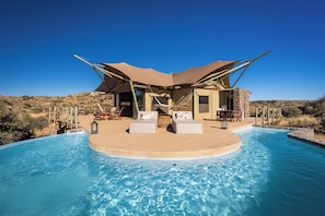 5 outdoor pools, sun loungers - Maloba Lodge - Private Game Reserve (Tokologo)