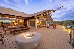Minibar, in-room safe, free WiFi, bed sheets - Maloba Lodge - Private Game Reserve (Tokologo)