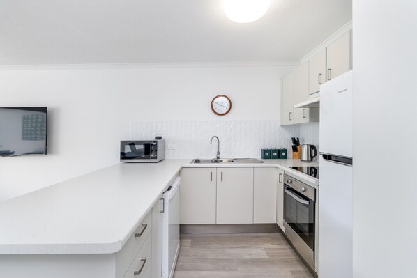 Apartment | Private kitchen | Cookware/dishes/utensils