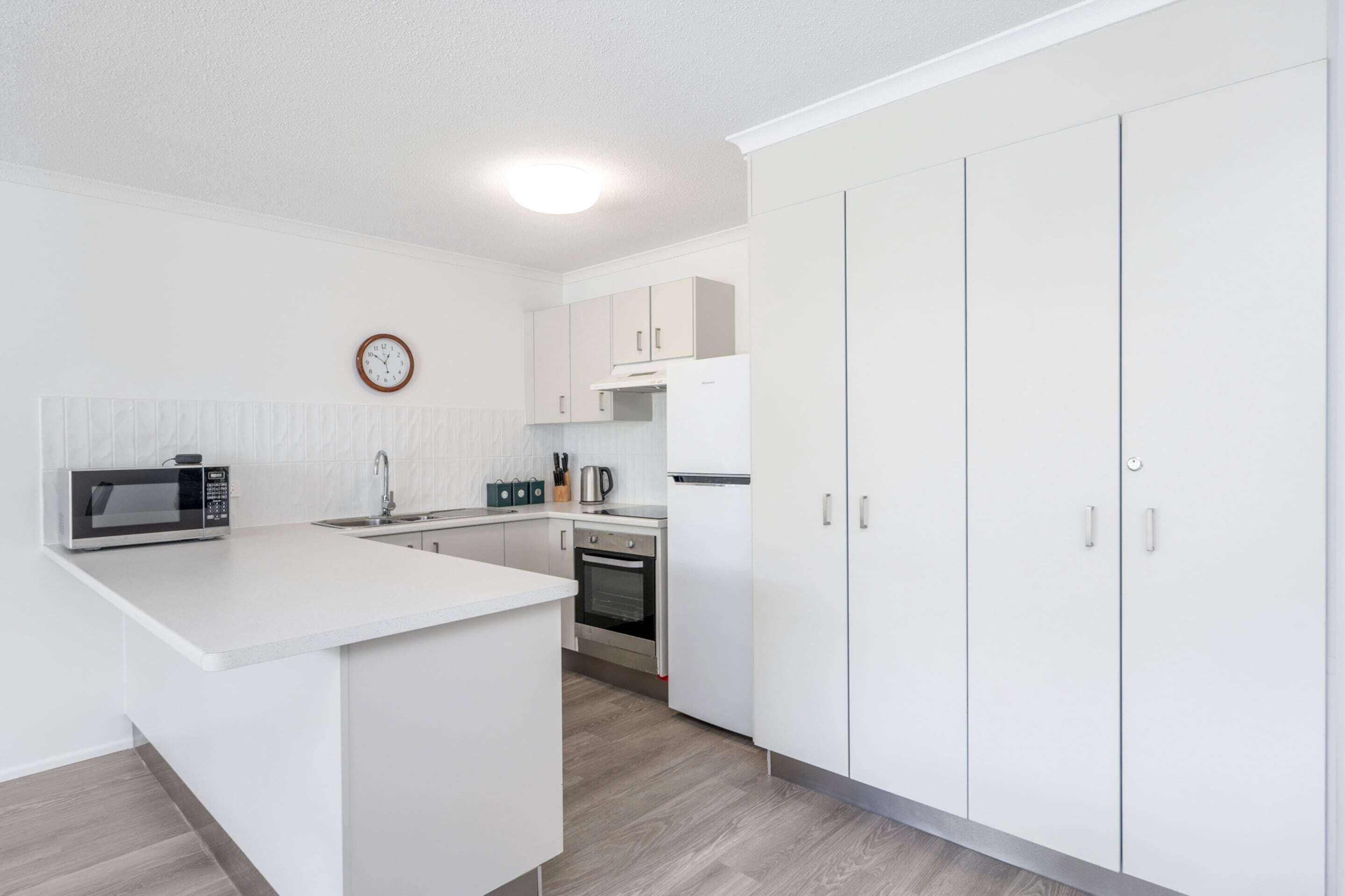 Căn hộ | Bếp riêng | Dụng cụ nấu nướng/bát dĩa/dao nĩa 