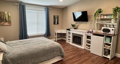 Private room and bathroom in safe Vancouver neighborhood