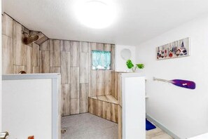 Hair dryer - Salty Lime, Cozy canal-front cottage with water views & laid-back coastal charm (Rockport)