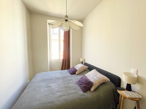 1 chambre, fer et planche à repasser, Wi-Fi, draps fournis