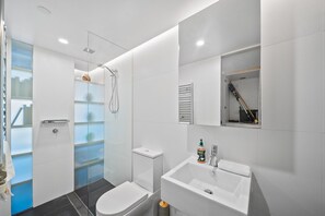 House | Bathroom