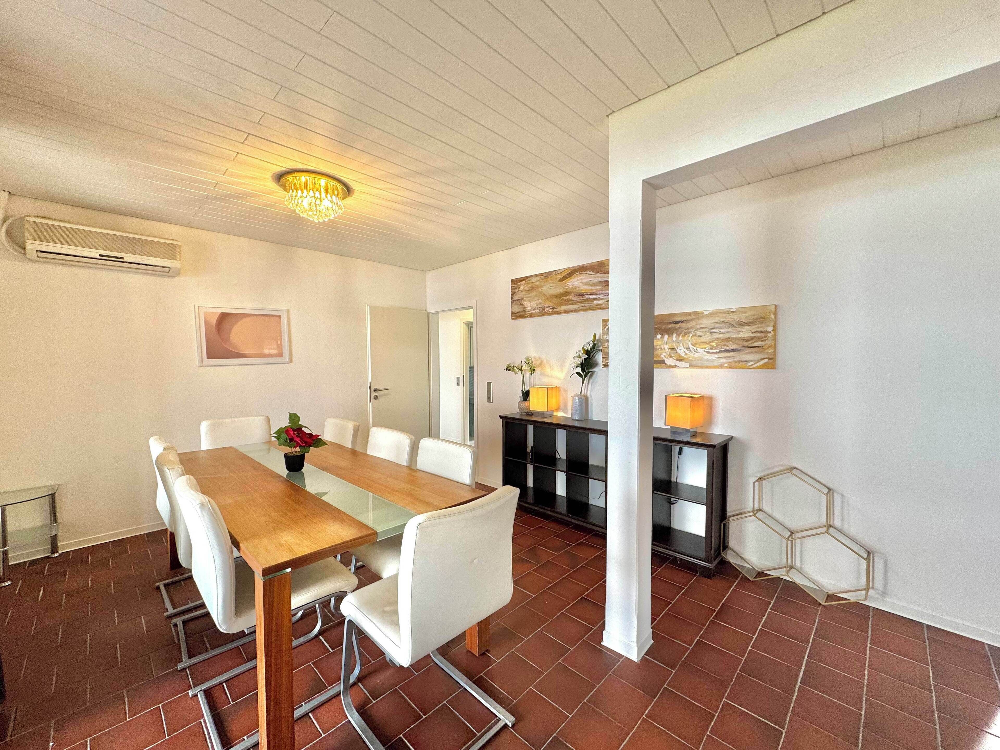 Comfort Villa, Garden View | Living area | Flat-screen TV