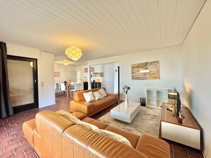 Villa Confort, vue sur le jardin | Aire de séjour