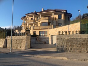 مدخل المنشأة