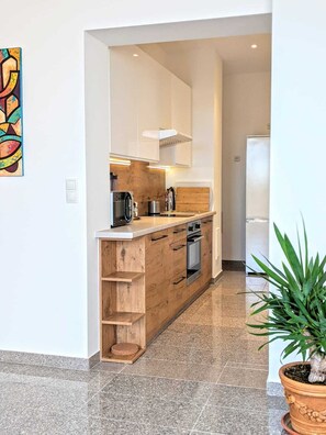 Appartement, balcon, vue ville | Cuisine privée