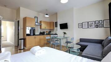 1 soveværelse, skrivebord, strygejern/strygebræt, gratis Wi-Fi