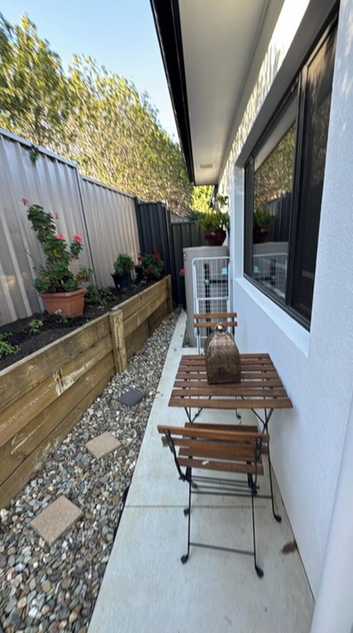 Apartment | Outdoor dining