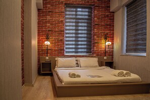 Basic Double Room | Iron/ironing board, free WiFi - Central Stay (İstanbul)