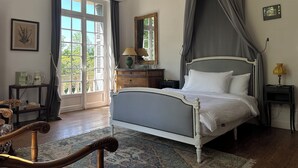 Deluxe Double Room, Garden View, Corner - Manoir de Plaisance (Benon)