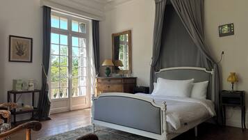 Deluxe Double Room, Garden View, Corner | Egyptian cotton sheets, premium bedding, free WiFi