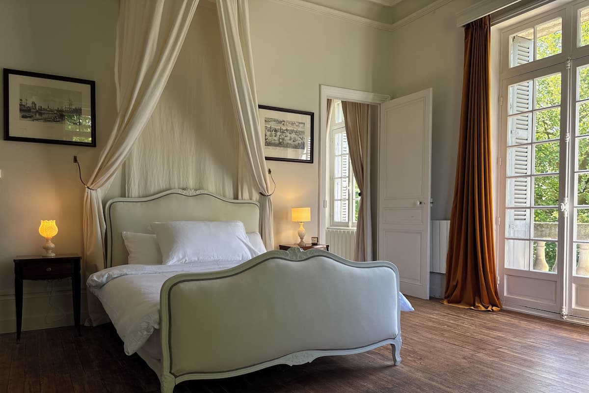 Deluxe Double Room, Balcony, Garden View | Egyptian cotton sheets, premium bedding, free WiFi