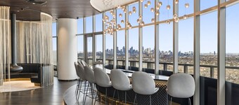 Gorgeous High-rise Unit With Sky Bar, Pool and Gym