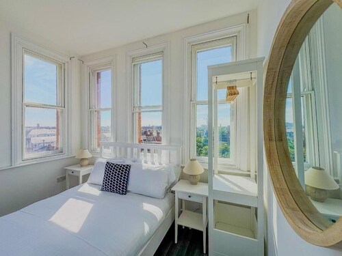 Euston Road - Beach Apartment 4