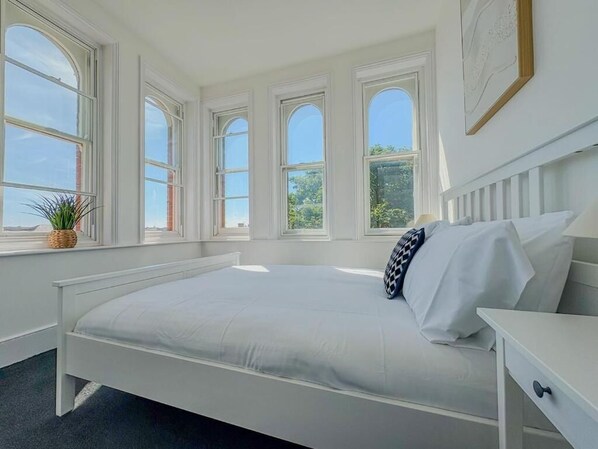 3 bedrooms, iron/ironing board, WiFi