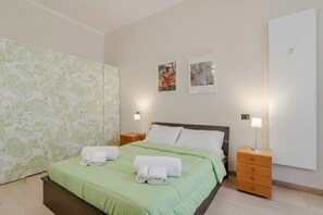 2 bedrooms, iron/ironing board