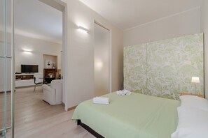 2 bedrooms, iron/ironing board - GuestHost - Cozy Central Apartment in Turin (Turin)