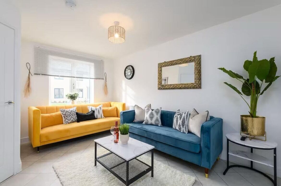 Living Room / Lounge