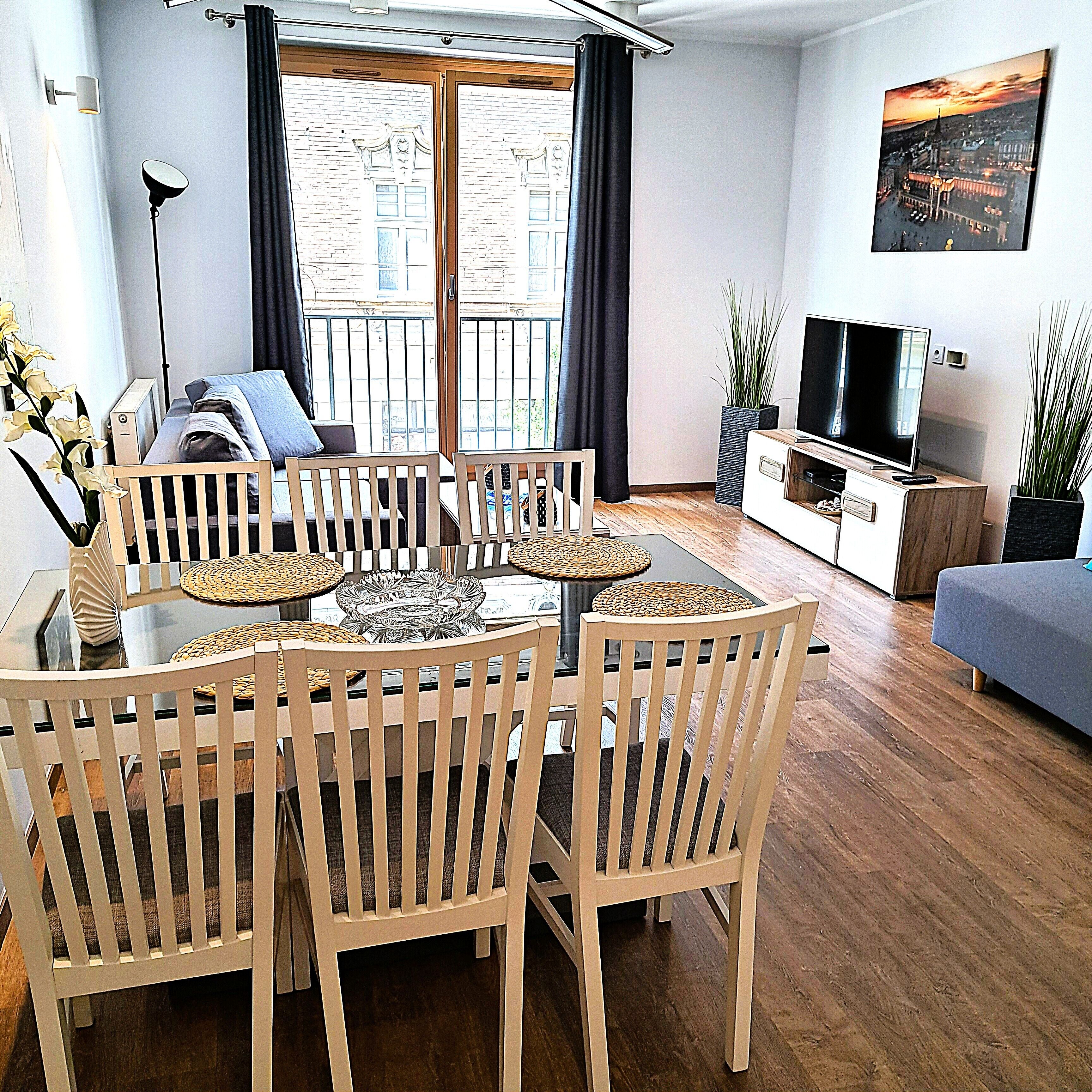 Deluxe Apartment, City View | Iron/ironing board, free WiFi