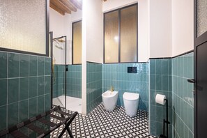 Regadera y bidet