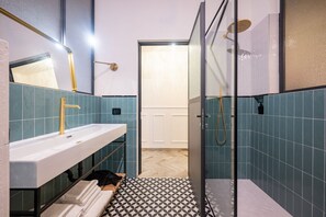 Dusche, Bidet